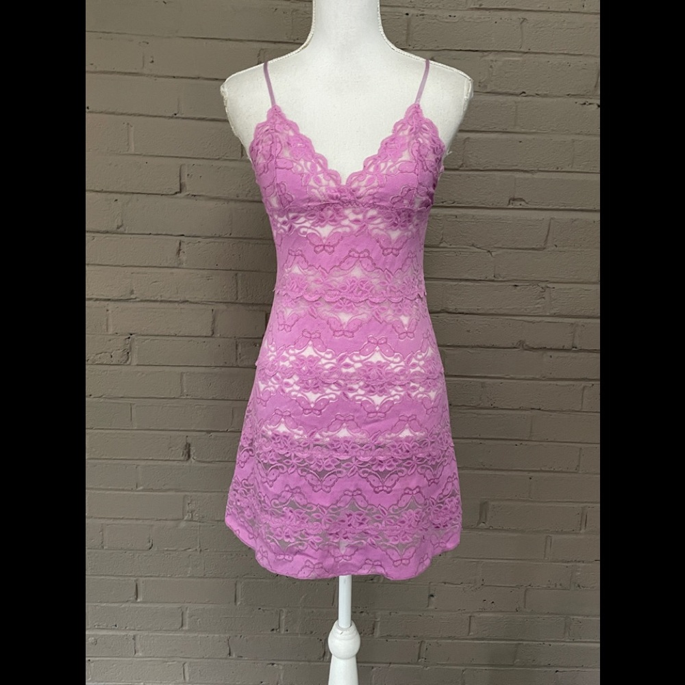 Floral & Butterfly Lace Nighty S - Picture 1 of 10